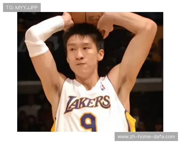 孙悦在NBA赛场精彩瞬间回顾,感受中国篮球新星的国际风采 孙悦在NBA赛场精彩瞬间回顾,感受中国篮球新星的国际风采